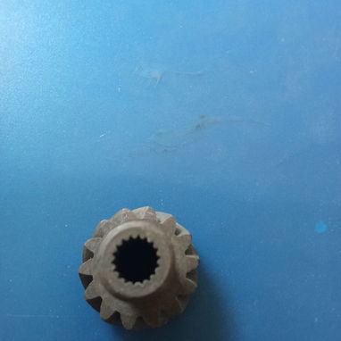 Se vende piñon de distribución de lada nuevo. - 2/2