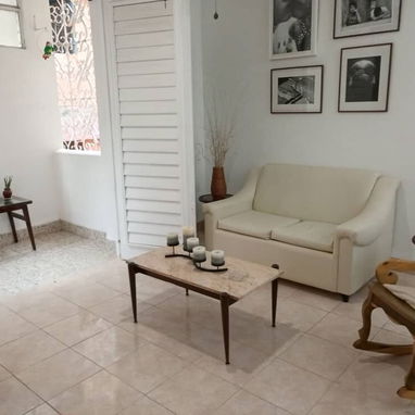 Renta de apartamento en corazón del Vedado - Img 124098907
