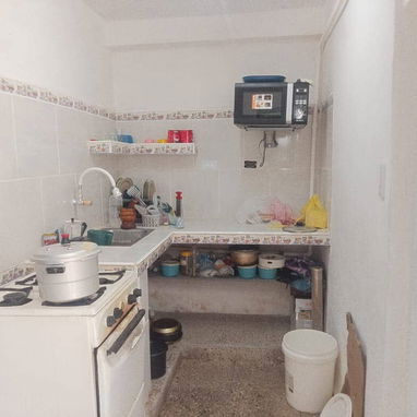 *$14.000usd. En venta casa biplanta puerta de calle (PLANTA BAJA) en Luyanó. Referencia: semáforo de Luyanó. - 7/10