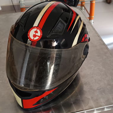 Casco Profesional de uso en buen estado - 2/5