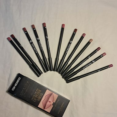 Lip gloss y Lip Liners disponibles - 2/4