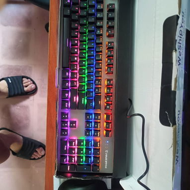 Teclados mecánicos 100% RGB Switches Rojos Lineales y antighosting - Img 127588010