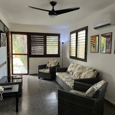 Renta de Casa En Guanabo Ubicada a 2 cuadras de la playa. 40 usd por noche #: +5351189282 40 USD - Img 126699980