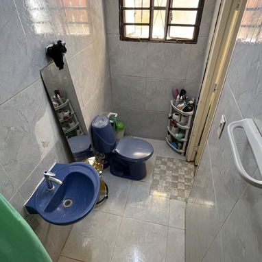 SE VENDE APT EN EL VEDADO - 6/10