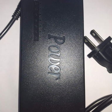 Cargador universal nuevo para laptop ! - Img 116234860