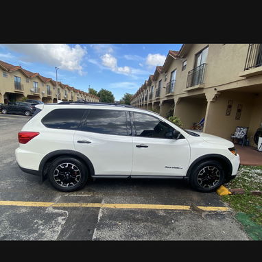 2020 Nissan Pathfinder SL Rock Creek - Img 125870043