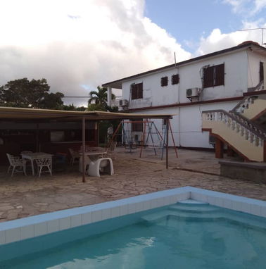 GUANABO. Se renta casa veraniega con piscina de 4 habitaciones.54026428 - Img 57584647