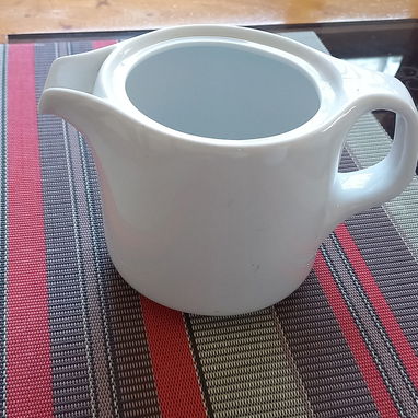 Jarras para salsa ó leche, de cerámica blanca. - 2/3