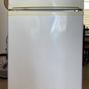Refrigerador con Máquina funcionando - Img 51862544