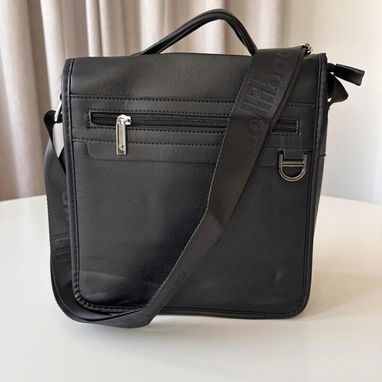Mochilas, pecheras y bolsos para hombres. Mensajeria disponible. Aceptamos varios tipos de pago - Img 121045451