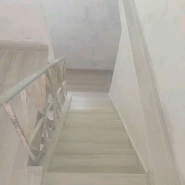 APARTAMENTO INTERIOR CON GRAN ESPACIO Y PLACA LIBRE  EN EL MUNICIPIO DE PLAYA CERCA DE  9na y  70  A UNOS PASOS DE MOTE - 2/10