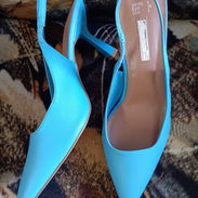 Tacones puntifinos azules - Img 58419563