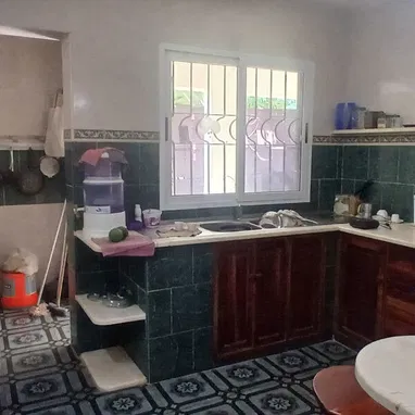 Venta de casa independiente en Cojímar con gran patio - Img 125116937