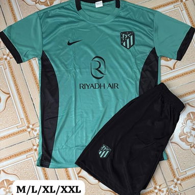 Uniforme d futbol versión aficionado - Img 122154860