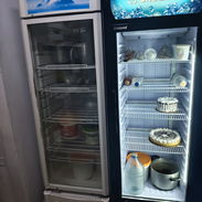 Vendo estos dos exhibidores en 500 usd cada uno - Img 57756000