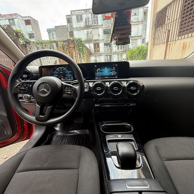 Mercedez benz A200  150k km perfecto estado llantas 19 AMG - Img 122762859