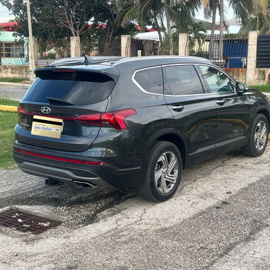 Hyundai Santa Fe 2023 versión SEL - 3/6