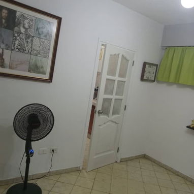 Renta de apartamento x día independiente a dos cuadras de san Lázaro - Img 105524733