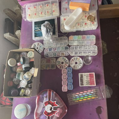 Mesa de uñas - Img 122983179