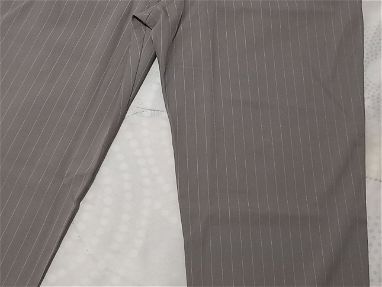 Pantalón de vestir gris, marca Cklass, Talla L, nuevo con su etiqueta. - Img 66649936
