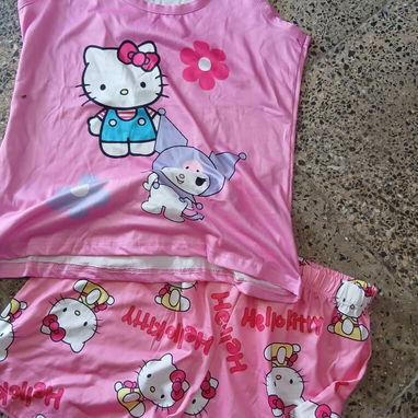 🛍️¡EN VENTA!✨ Pijamas talla L ✨ - 3/3