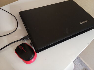 Vendo Laptop Lenovo ,función perfectamente con mouse inalámbrico - Img 63082349