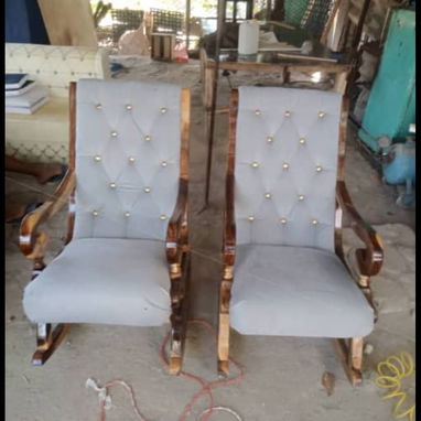 Sillones de madera capitoneados - 2/9