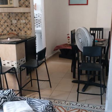Se Renta Apartamento en el Malecón, a pocos pasos del Hospital Clínico Ameijeiras - 6/10