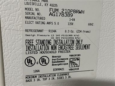 Vendo freezer vertical General Electric de 20.6 pies de uso - Img 68789503