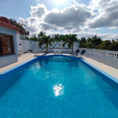 Casa con piscina en Guanabo - Img 114958606