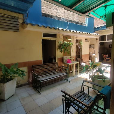 Casa colonial independiente en el corazón del Casco Histórico de La Habana Vieja, cerca del museo de Bellas Artes - Img 107162735