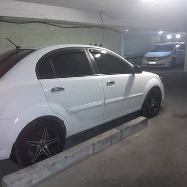 Carro - 2/10