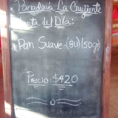 Se necesita dependiente con experiencia para panadería ubicada en calle 10 esquina 23 vedado,interesadas escribir al Wha - Img 126084172