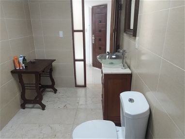 En Miramar, se renta maravilloso apartamento de 3 habitaciones y tres baños - Img 65920208