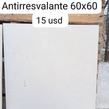 Losas importadas antirresbalantes  , entre otros . - 3/6