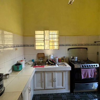 🏡 Casa independiente con garaje y placa libre – Reparto La Sierra, Ampliación Almendares, Playa. - Img 121320650