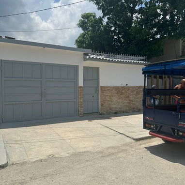 San Miguel por la virgen del Camino casa independiente.50363851 CERCA CALLE ULACIA Y SOTO 30k ☎️ https://wa.link/9zp7x8 - 4/4