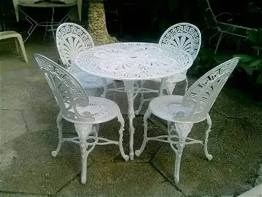 Lamparas y sillas con mesa de aluminio - Img 66953662