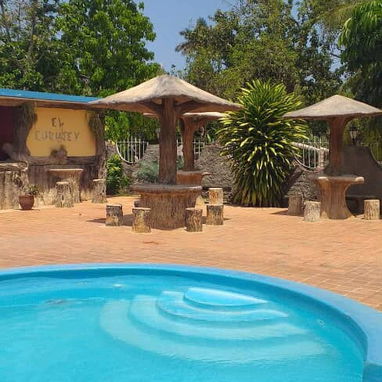 Piscina en Boyeros - Img 114484524