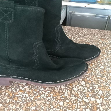 Zapatos negros de mujer - Botas altas de gamuza - Calzado elegante femenino - Botín clásico mujer - Zapato urbano suela - Img 121878987