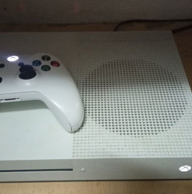 Xbox one s con un mando y varios super juegos no dude en contactarme 📨✍️📞 - Img 90157281
