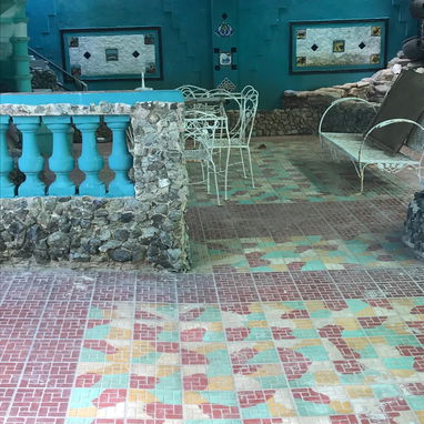 Espectacular mansión en el Vedado próxima al Hotel Cohíba con 9 cuartos,ideal para hostal . Precio negociable!!! - Img 92725308