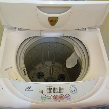 Lavadora LG automática en perfecto funcionamiento - Img 126619501