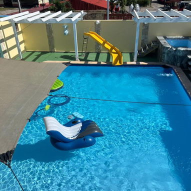 VENDO CASA DE LUJO CON PISCINA GRANDE EN GUANABO CON TODO ADENTRO - 2/2