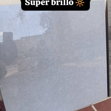 💥💥Porcelanato importado de barios colores maxima calidad brillo espejo y antirresbalante . Maxima calidad - 4/5