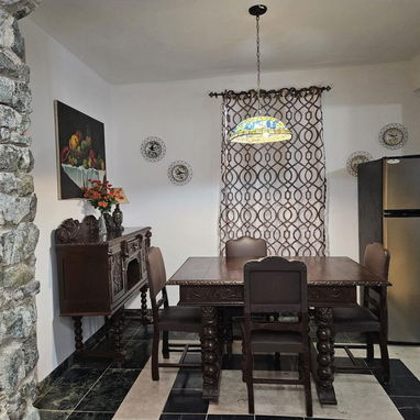Renta LINEAL o POR NOCHES! Hostal en el Vedado COMPLETAMENTE EQUIPADO - Img 109481425