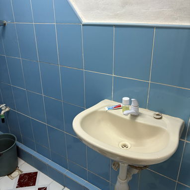 Vendo Apt en el cerro pegado a Plaza de la Rev - 2/2