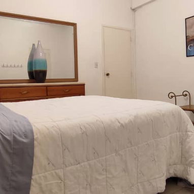 Renta x días de apartamento en Vedado/ respaldo eléctrico a pasos del Malecón Habanero+5352844672 - 5/10