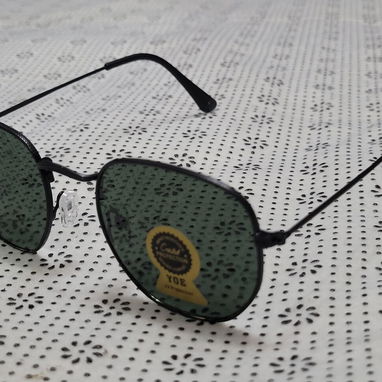 Gafas Louis Vuitton, Millonarias, por cantidad $2000 mn de 10 en adelante, por unidad $ 3000 mn , escríbeme al WhatsApp - 8/10