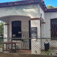 Casa independiente con apartamento al fondo - Img 57251228